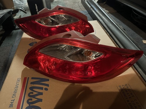 Back lights mazda - back,