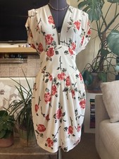 Vintage 1970s original Janice Wainwright Floral Silk dress Chest 36”, Waist 27”