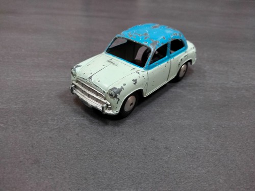 Corgi toys 202 morris - no.,