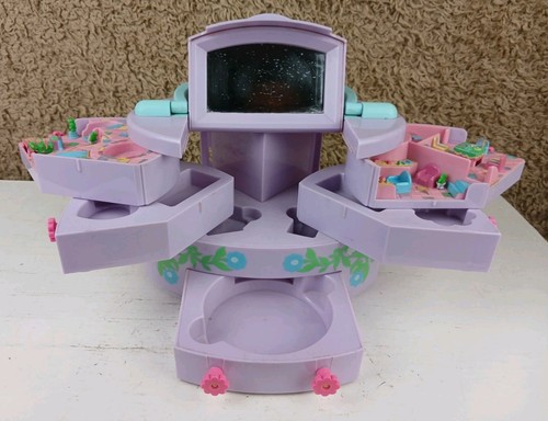 Polly pocket pullout - polly,
