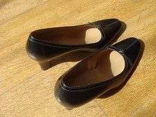 Women's Aerosoles Black Heels Leather Shoes 7 M Classic Elegant Style Stiching