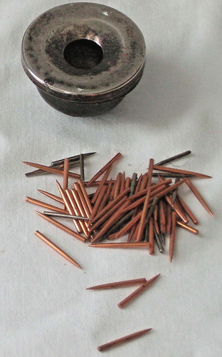 Vintage metal needles - metal, holder