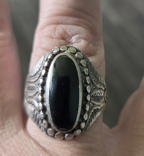 Silver size black oynx - silver,