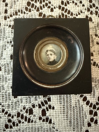 Antique miniature signed - antique,