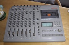 TASCAM Portastudio 464 MTR