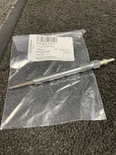 1 GENUINE VW GLOW PLUG FOR