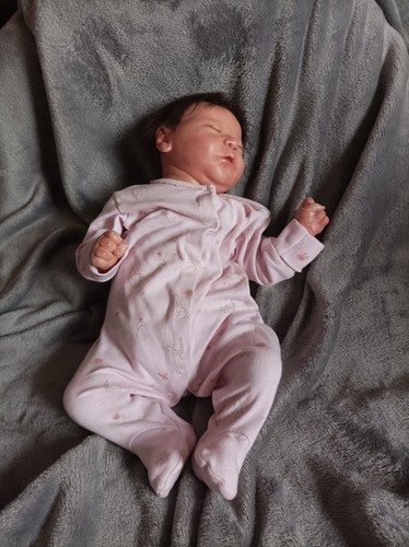Beautiful reborn baby - reborn,