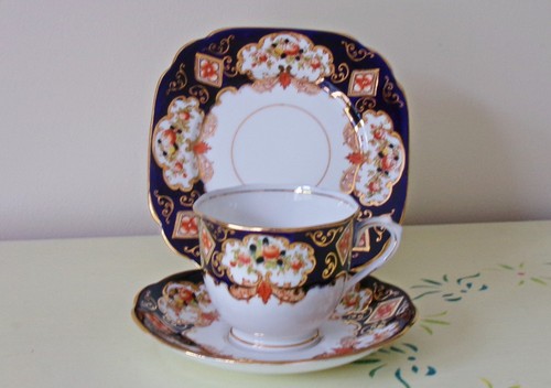 Antique royal albert crown - royal,
