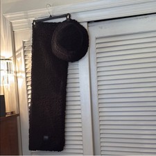 UGG Sherpa Black Jumbo Scarf and Bucket Hat Set