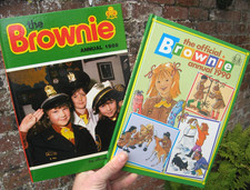 1988 The Brownie Annual / 1990 The Official Brownie Annual