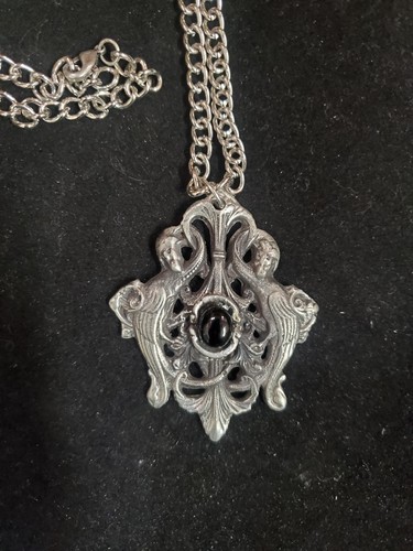 Elegant elizabethan pendant - elizabethan,