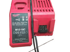 Milwaukee 18v and 12 volt charger