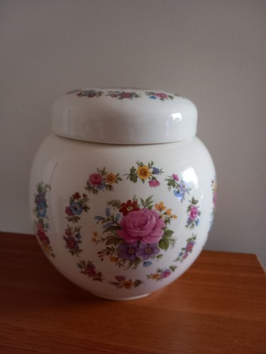 Vintage sadler ginger jar with - sadler,