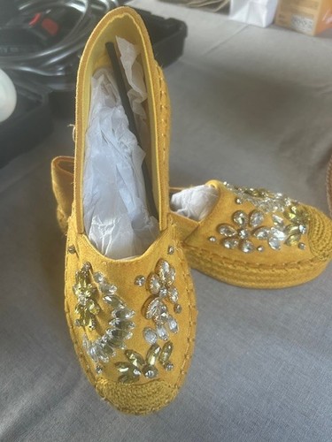 Ladies yellow pump - ,, new