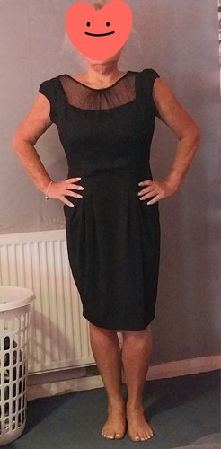 Knee length dress bow detail - knee,