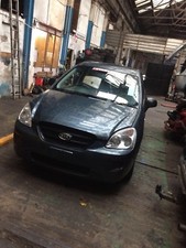 KIA CARENS 1.6 PETROL