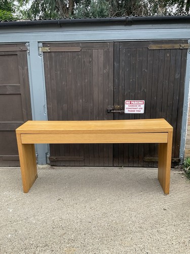 Dressing table desk - table/desk.,
