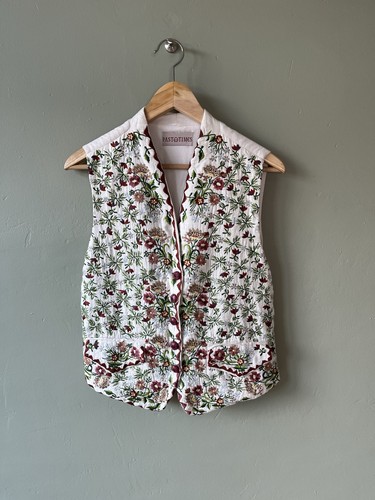 Past times floral - past, embroidered