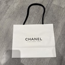 Chanel Empty Gift Bag Tote - White - Medium - 30 x 24 x 13 cm