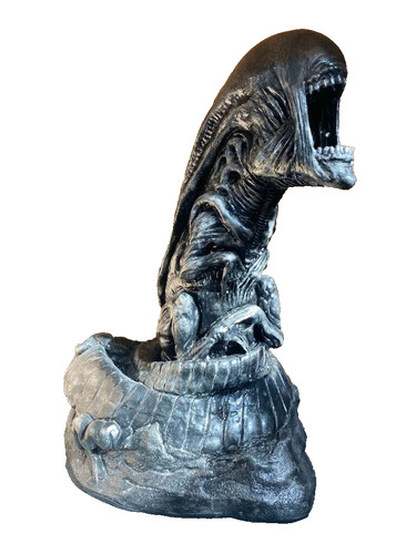 Baby alien resin bust - alien,