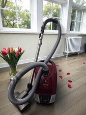 Miele Cat&Dog 6000, 300-2000w Bagged Vacuum Cleaner - (106) Very Good Suction