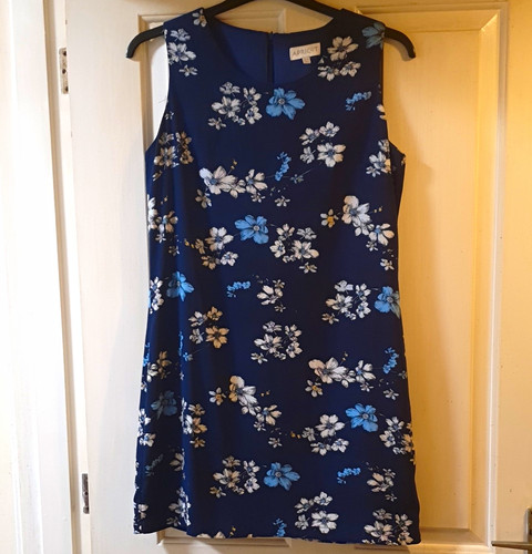 Apricot navy blue - navy/blue/white, floral