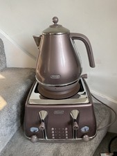 De'Longhi CTOT4003.PK Icona Metallics 4 Slice Toaster and KBOT3001.PK kettle set
