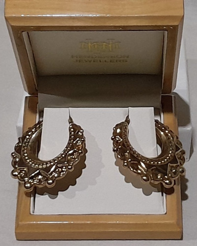 Large victorian style 9ct - style,