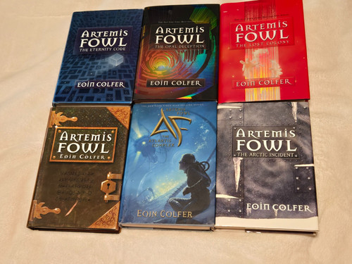 Lot artemis fowl series - of,