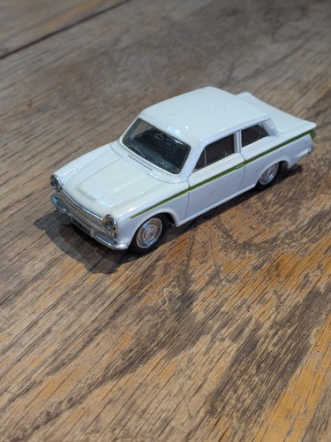 Corgi lotus cortina white with - cortina,