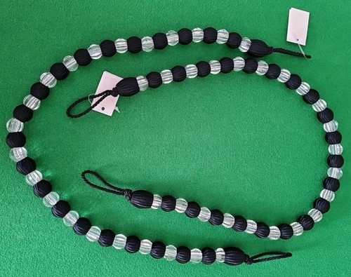 Pair black and white - black,