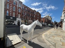 UNICORN STATUE GARDEN/INDOOR