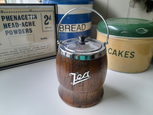 Vintage wooden tea - tea, retro