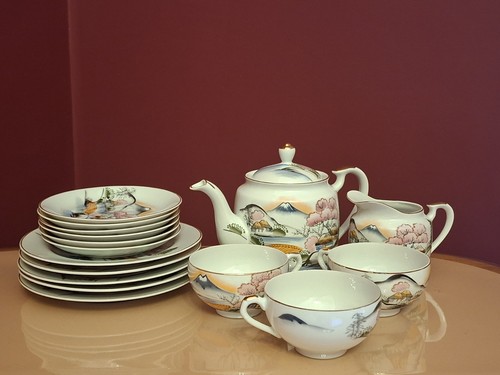 Vintage japanese kutani geisha - japanese,