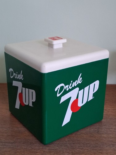 Vintage 1970s cube - 1970s, up