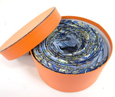 HERMES Carre Pleated Scarf 90