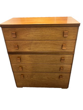 Stag Cantata 2-Tone Teak Chest of 5 Drawers.