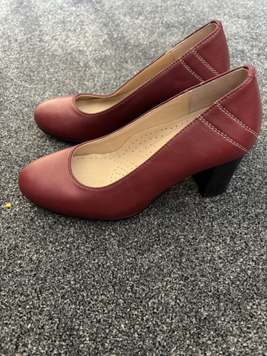 Emirates cabin crew shoes size - cabin,
