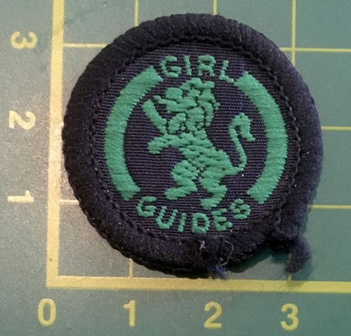 Vintage girl guides lion badge - guides,