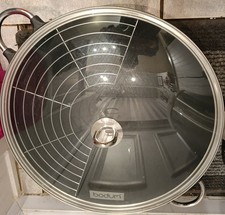 Bodum (Large and Heavy) Cast Iron Wok with Rack and Glass Lid 37cm Diameter