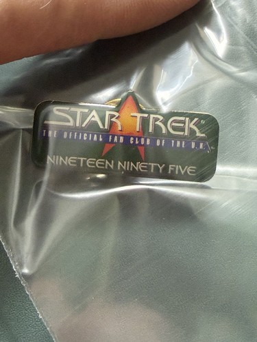Star trek pin badge - trek,