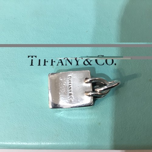 Tiffany handbag charm - &,