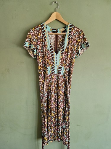 Rare issa london size silk - london,