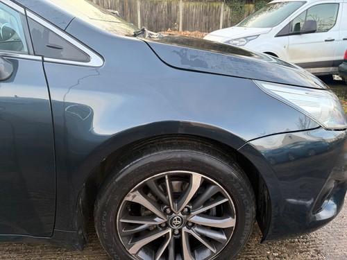 2016 toyota avensis business - toyota,