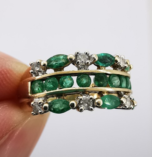 9ct gold emerald - 9ct, and
