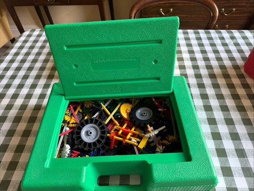 Nex box random pieces - k'nex,