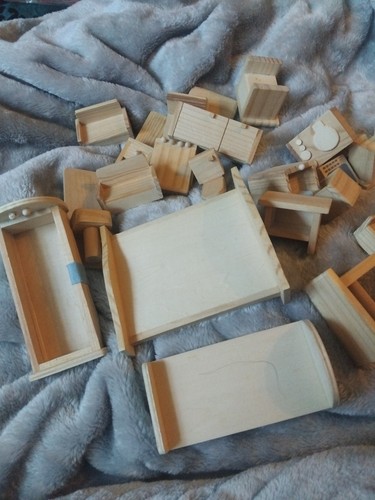 Dolls house wooden furniture - dolls,