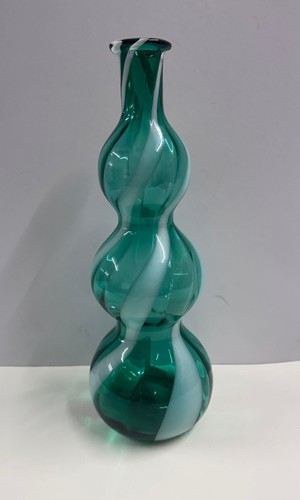 Green glass swirl vase - swirl,