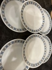 JAJ Pyrex Vintage Chelsea  Plates   X 6 Excellent Condition 8.5” 