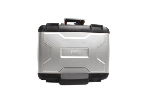 Lockable rear side cases
